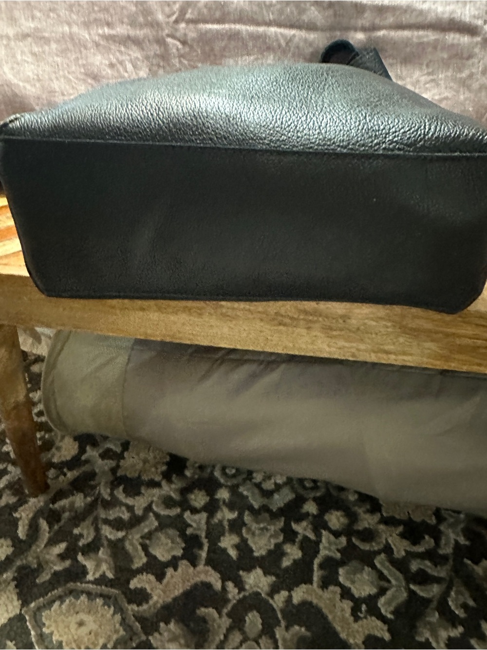 Portland Leather Naomi oversized Black Tote - Picture 5 of 6